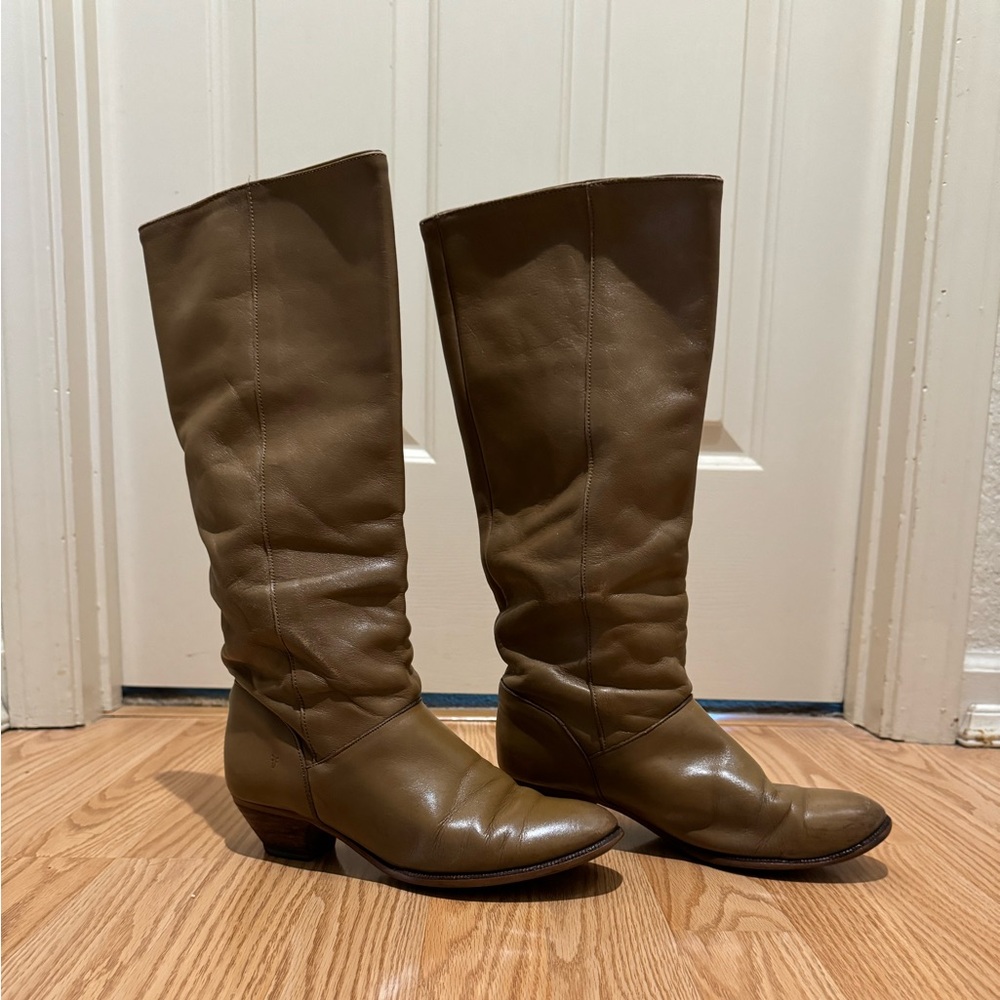 FRYE women’s cuff boots size 7.5